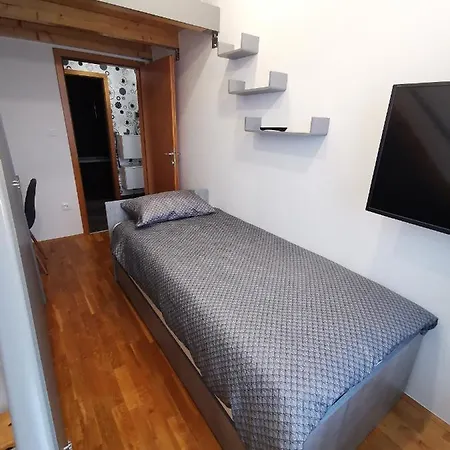 Leki - Newly Renovated, Modern Spot Apartament *