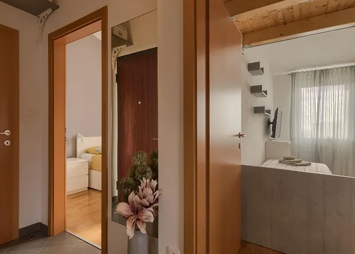 Leki - Newly Renovated, Modern Spot Apartment *