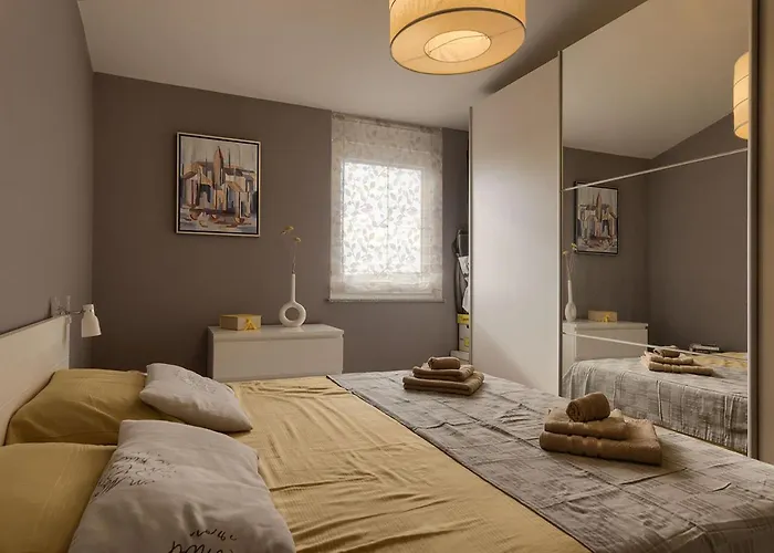 Leki - Newly Renovated, Modern Spot Apartment