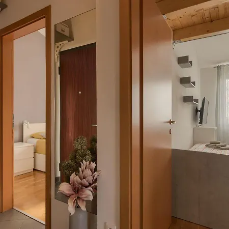 Leki - Newly Renovated, Modern Spot Lejlighed *