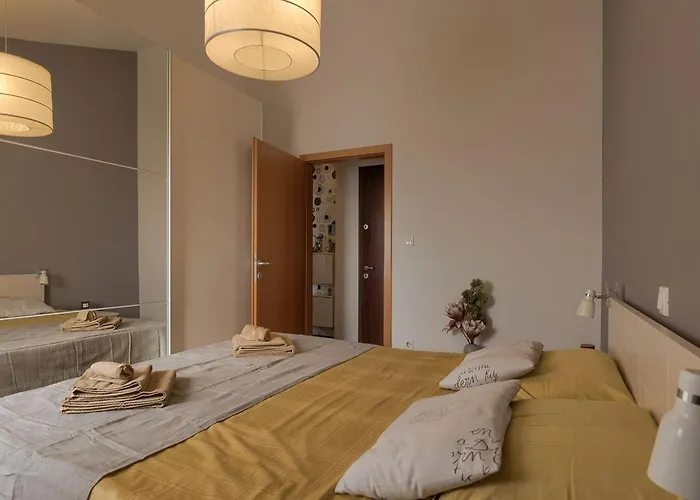 Leki - Newly Renovated, Modern Spot Apartman *