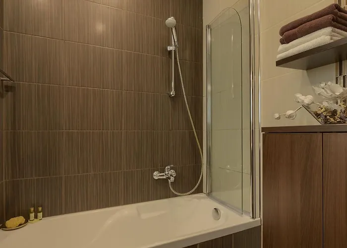 Leki - Newly Renovated, Modern Spot *